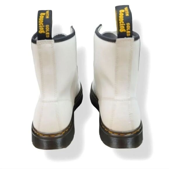 NEW Dr. Martens Zavala T Lamper Combat Boot in White Leather Unisex M 10/W 11 - Picture 8 of 15